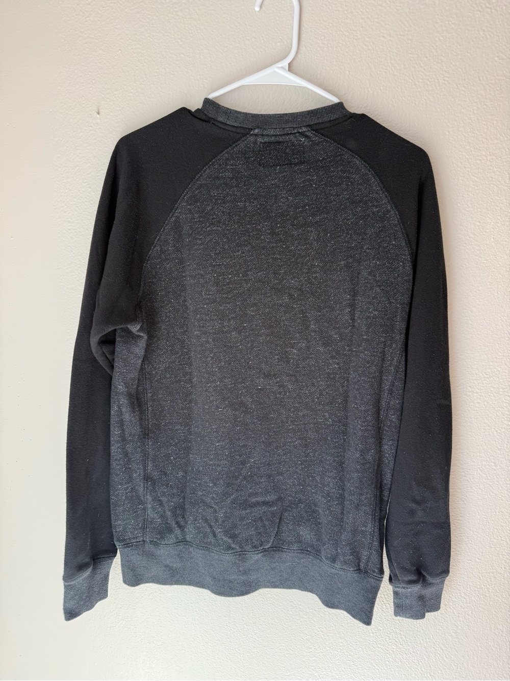 Hurley Men's Black and Charcoal Crewneck Sweatshirt